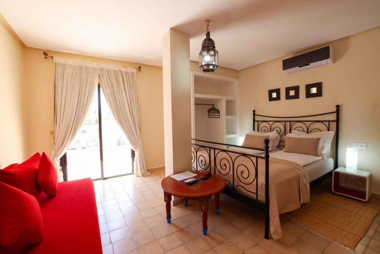 Tiguemine Sarah Hotel Douar Akkara ภายนอก รูปภาพ