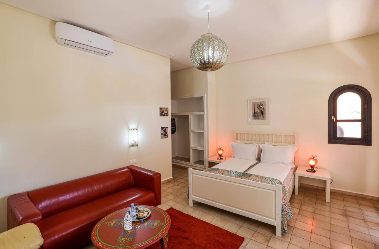 Tiguemine Sarah Hotel Douar Akkara ภายนอก รูปภาพ