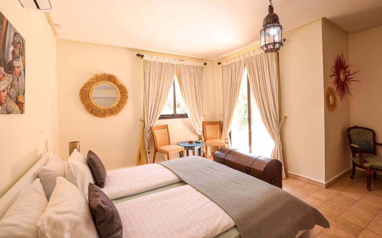 Tiguemine Sarah Hotel Douar Akkara ภายนอก รูปภาพ