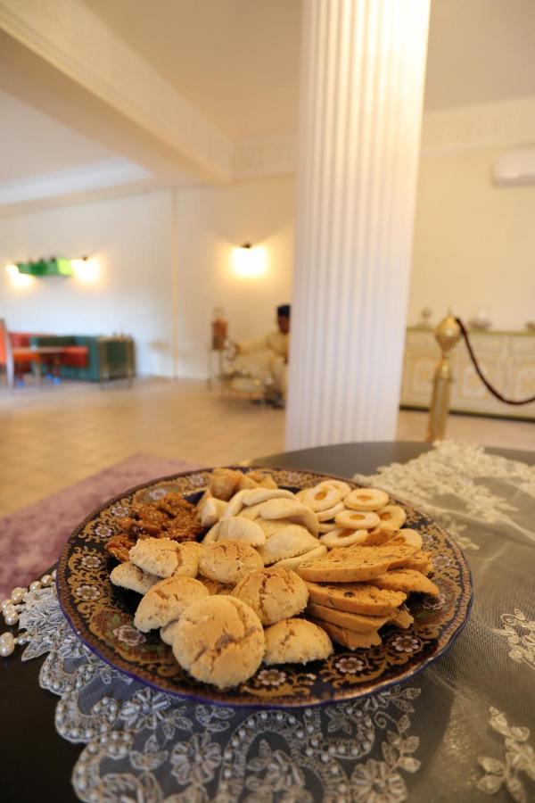 Tiguemine Sarah Hotel Douar Akkara ภายนอก รูปภาพ